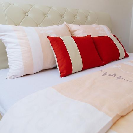 Sun City Apartments Trebinje Ngoại thất bức ảnh