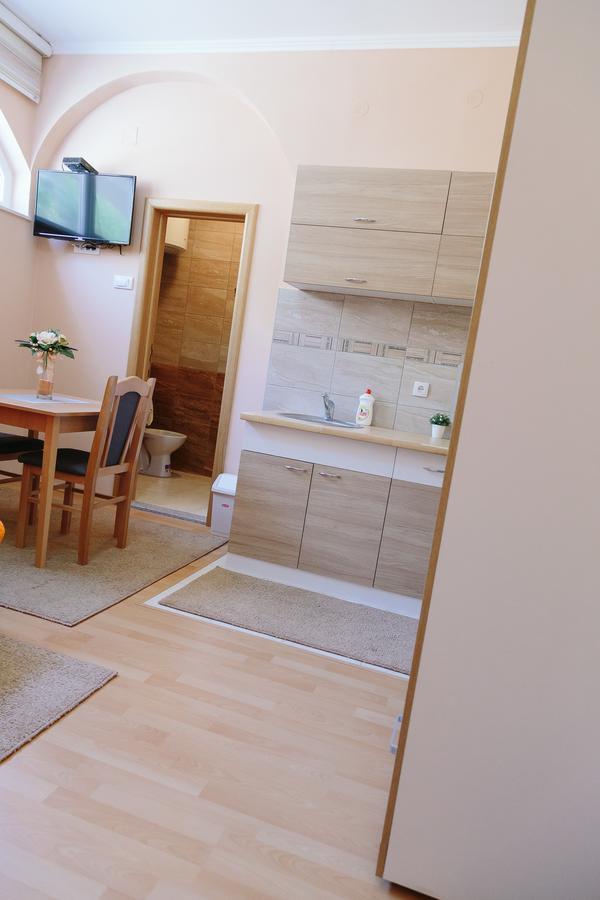 Sun City Apartments Trebinje Ngoại thất bức ảnh